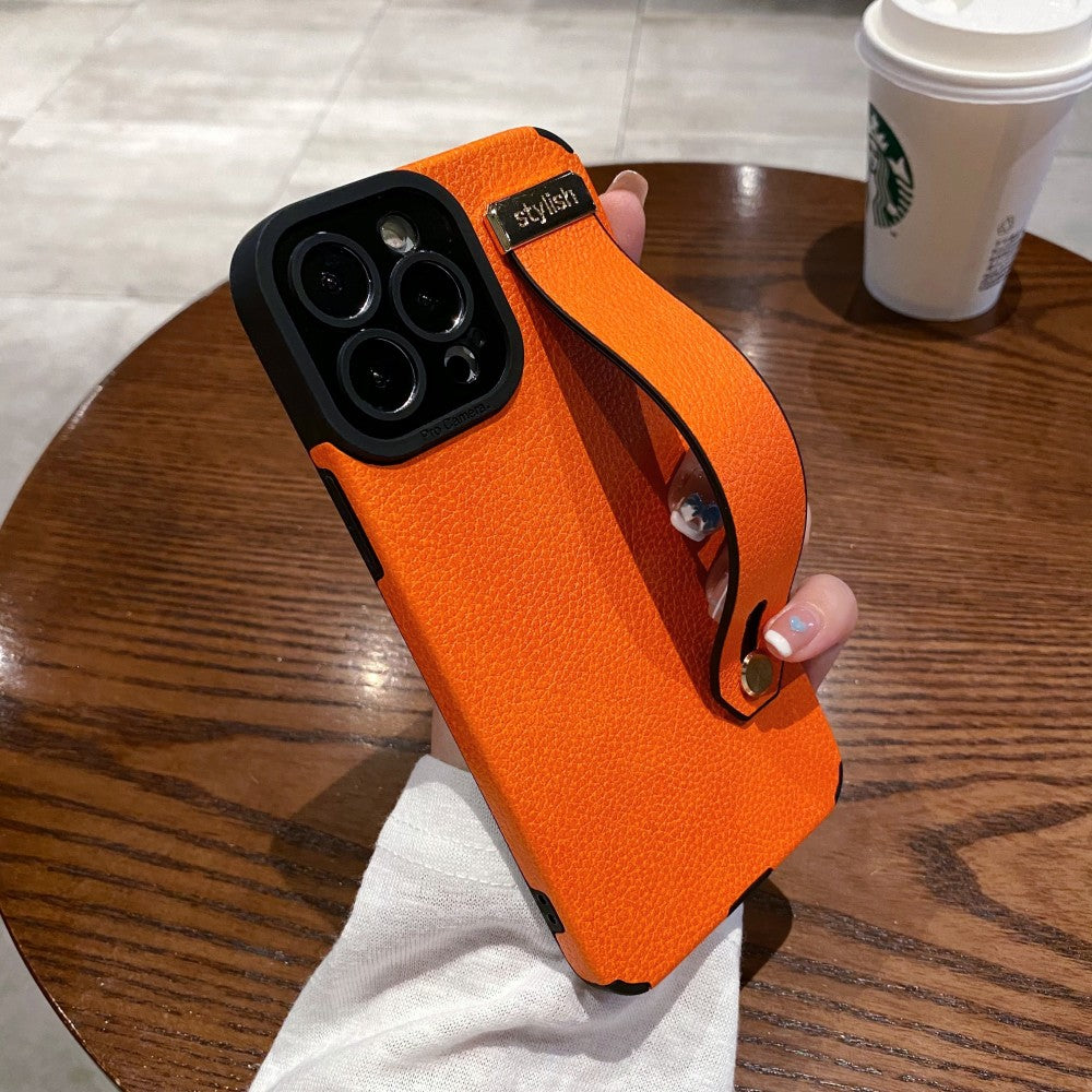 StrapOne™ – Coque iPhone fashion avec dragonne sécurisée