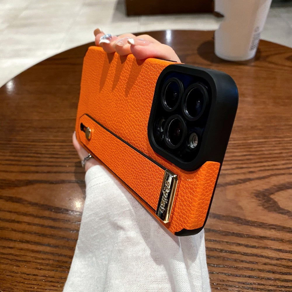 StrapOne™ – Coque iPhone fashion avec dragonne sécurisée