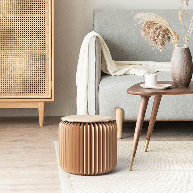 Foldora™ – Tabouret pliant design avec coussin en similicuir